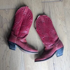 Classic Red Women's Western Cowboy Boots